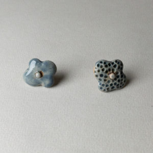 Kõrvarõngad väiksed õied, sinised