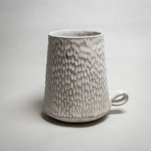 Väiksem vaas sangaga