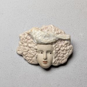 Pross - daam valge linnuga